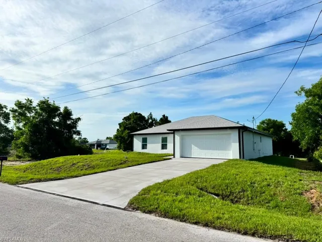 3707 32nd St Sw, Lehigh Acres, Florida 33976