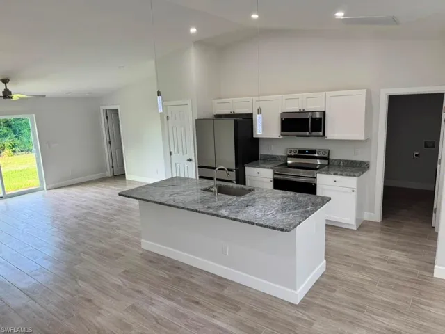 3707 32nd St Sw, Lehigh Acres, Florida 33976