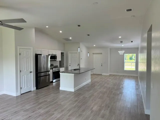 3707 32nd St Sw, Lehigh Acres, Florida 33976