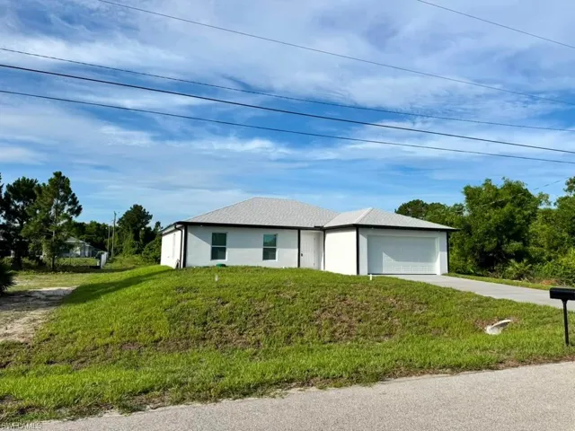 3707 32nd St Sw, Lehigh Acres, Florida 33976