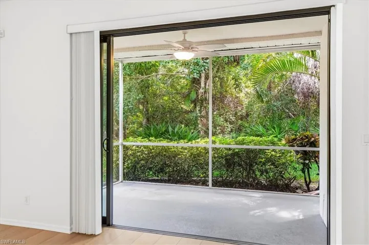 SLIDER ONTO LANAI