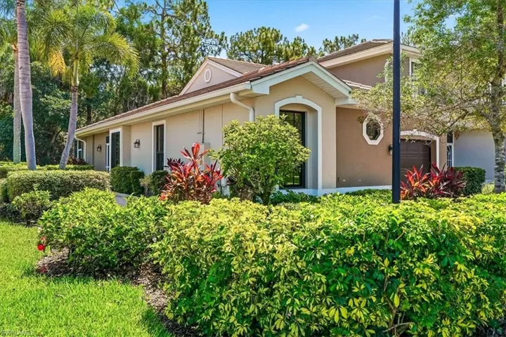 7550 Meadow Lakes Dr 4701, Naples, Florida 34104