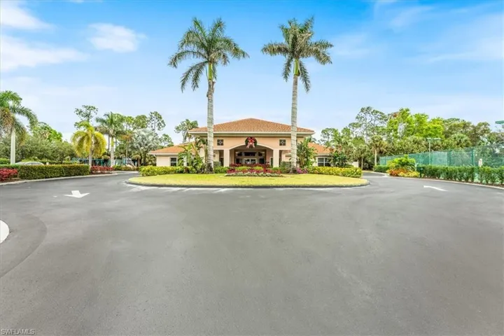 7550 Meadow Lakes Dr 4701, Naples, Florida 34104