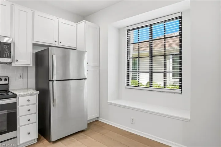 7550 Meadow Lakes Dr 4701, Naples, Florida 34104