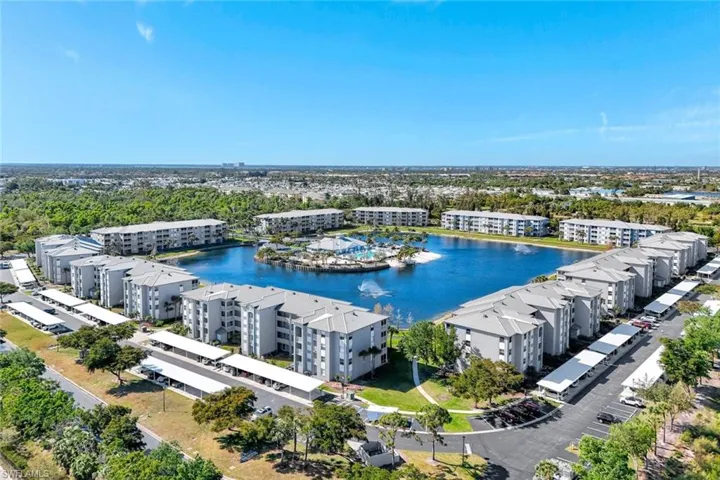 Aerial View of Heritage Pointe - Bldg 3 (foreground)