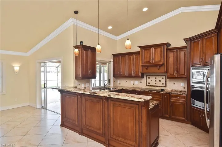 Kitchen / Living Room