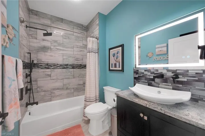 14600  Glen Cove  DR, Fort Myers, FL 33919