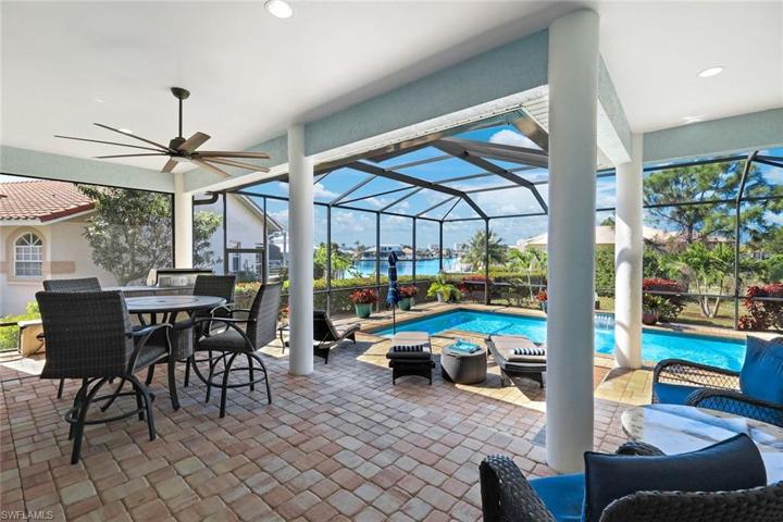 LANAI POOL CANAL VIEW
