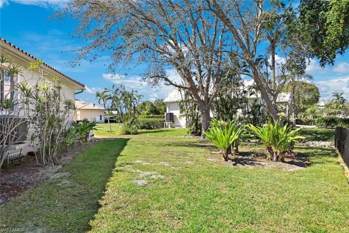 SIDE YARD MAY BE FENCED