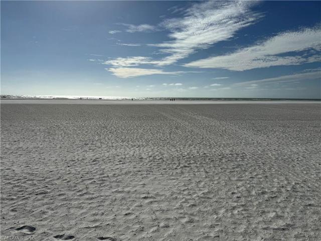 RESIDENTS BEACH VIEW