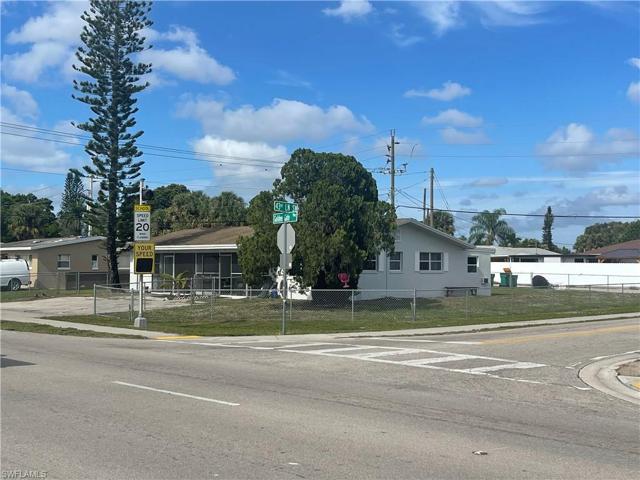 4375 Golden Gate PKWY, NAPLES FL 34116