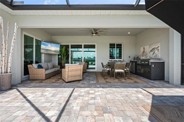View of patio / terrace with ceiling fan