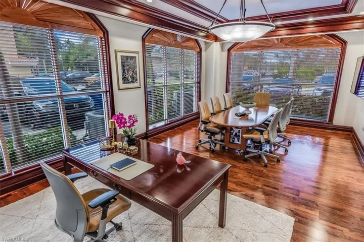 599 Tamiami Trl N 101, Naples, Florida 34102