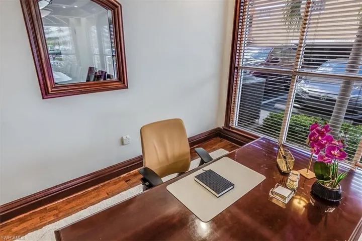 599 Tamiami Trl N 101, Naples, Florida 34102