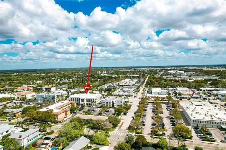 599 Tamiami Trl N 101, Naples, Florida 34102