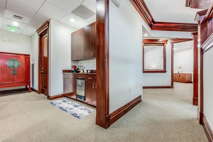 599 Tamiami Trl N 101, Naples, Florida 34102