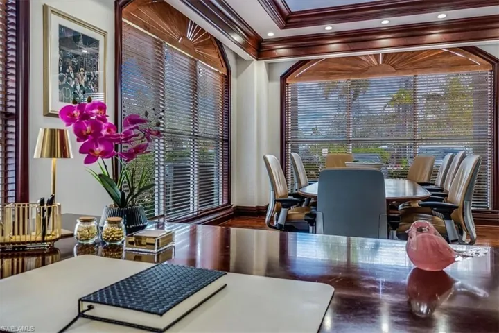 599 Tamiami Trl N 101, Naples, Florida 34102
