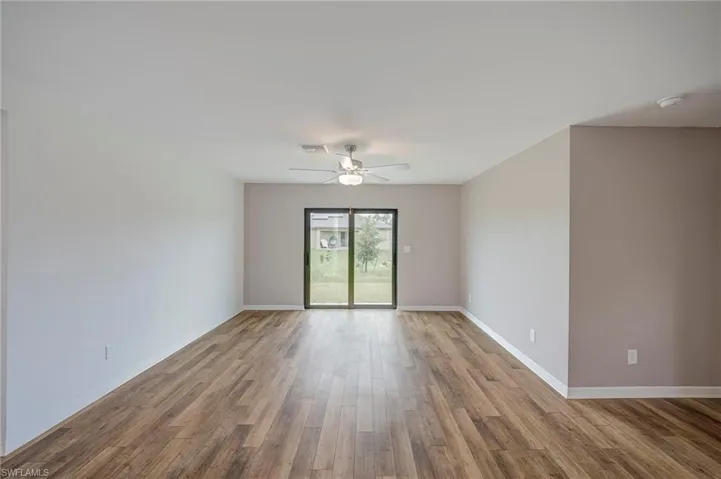 150 Blackstone Dr, Fort Myers, Florida 33913