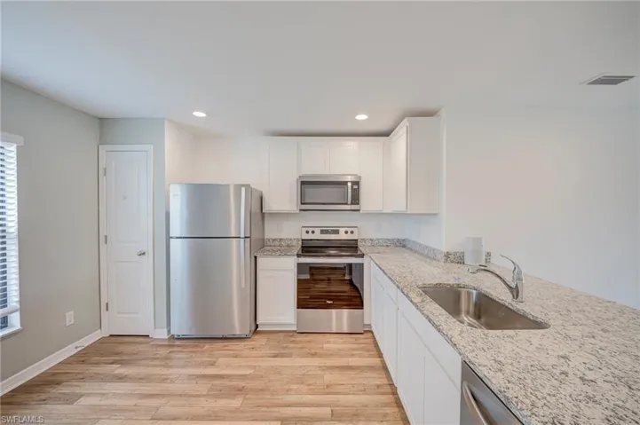 150 Blackstone Dr, Fort Myers, Florida 33913