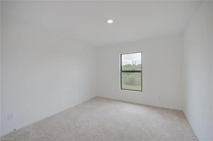150 Blackstone Dr, Fort Myers, Florida 33913