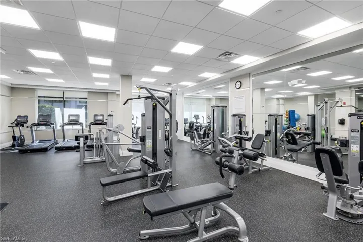 Naples Square III Gym