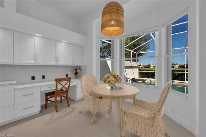 Built-in desk and eat-in Kitchen area