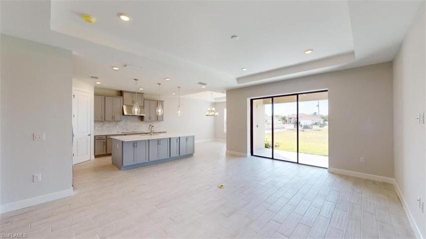 10 SW 34th Avenue