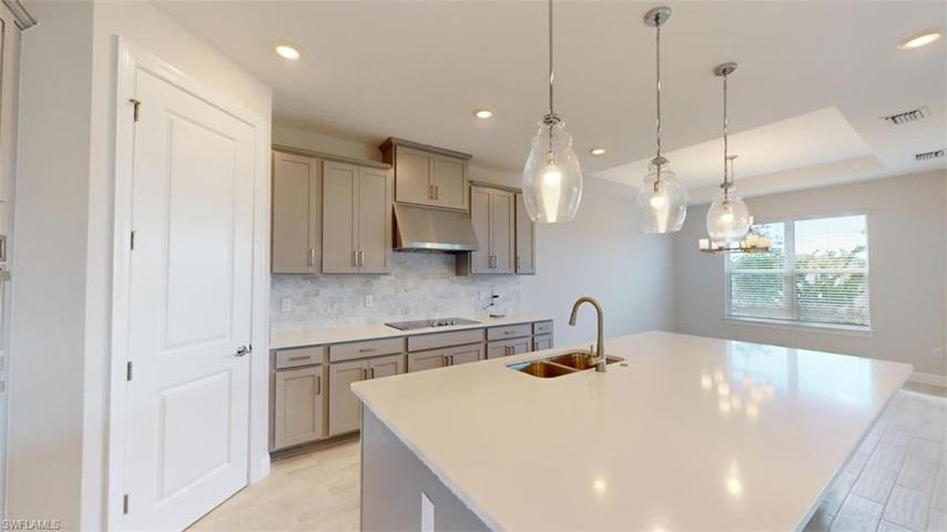 10 SW 34th Avenue