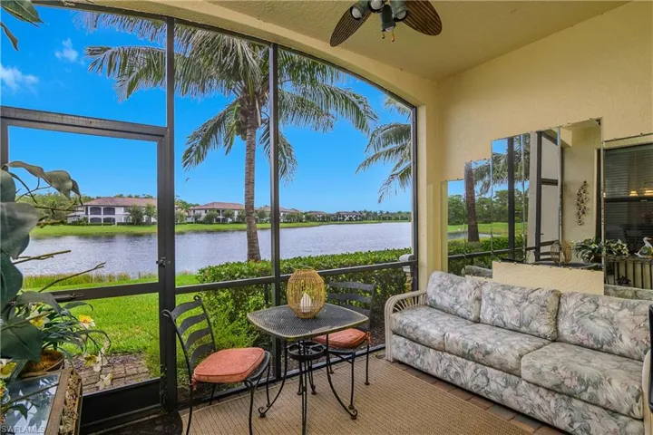 9533  AVELLINO  WAY, Naples, FL 34113