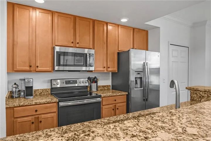 9533  AVELLINO  WAY, Naples, FL 34113