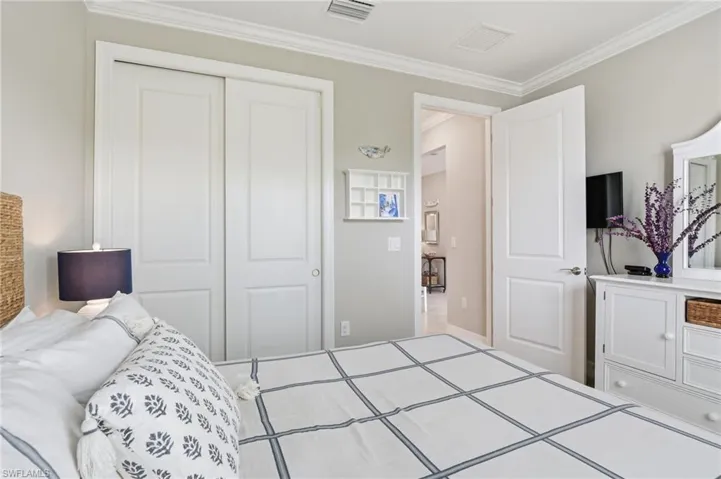 Bedroom 1 with queen size bed