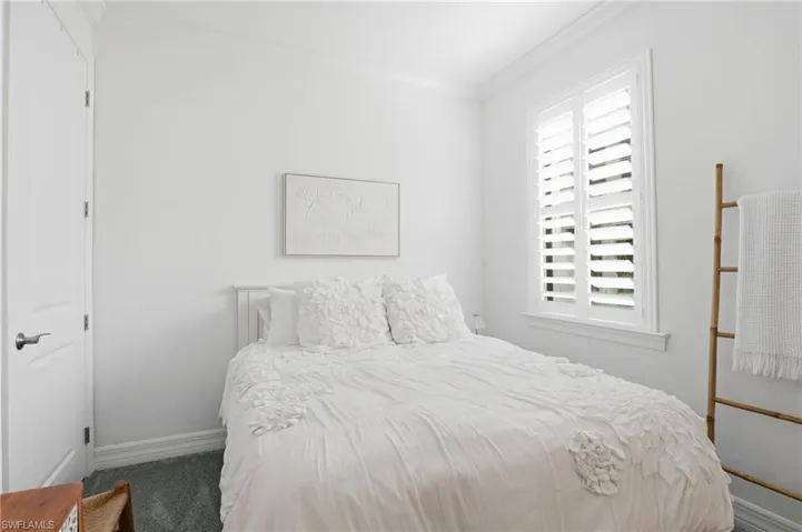 Bedroom 2 with queen size bed