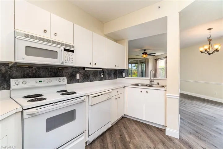 2408 Millcreek Ln 104, Naples, Florida 34119