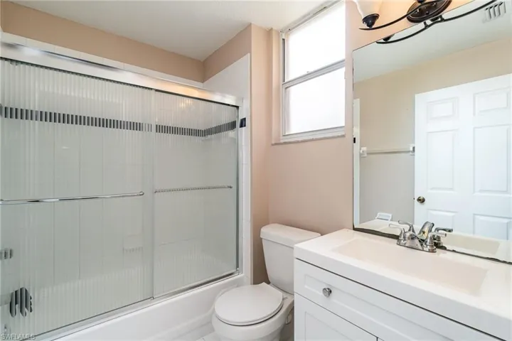2408 Millcreek Ln 104, Naples, Florida 34119
