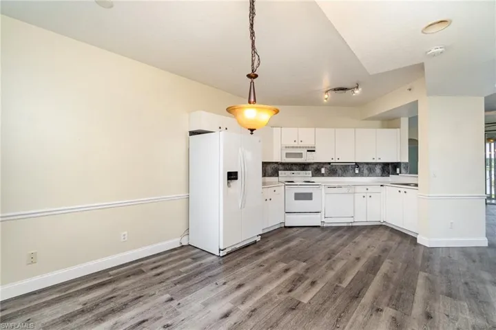 2408 Millcreek Ln 104, Naples, Florida 34119