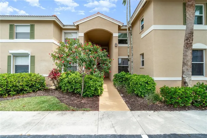 2408 Millcreek Ln 104, Naples, Florida 34119