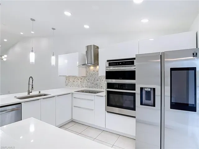 4079 Northlight Dr 2, Naples, Florida 34112