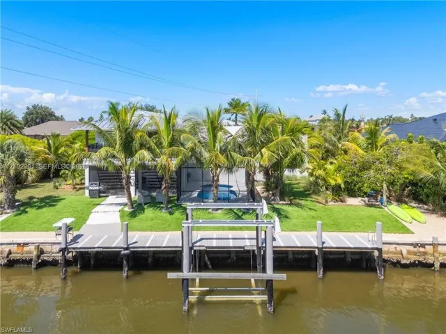 824 Rose Ct, Marco Island, Florida 34145