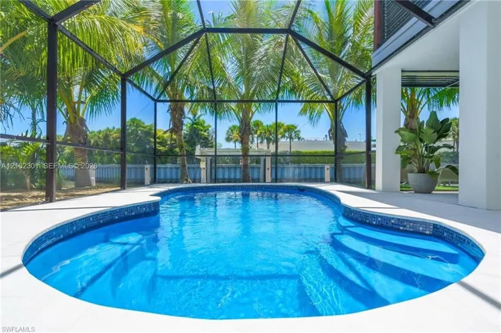 824 Rose Ct, Marco Island, Florida 34145