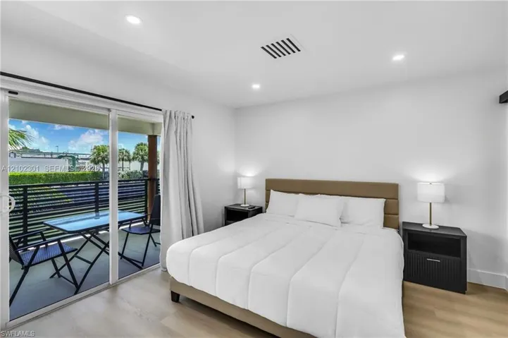 824 Rose Ct, Marco Island, Florida 34145