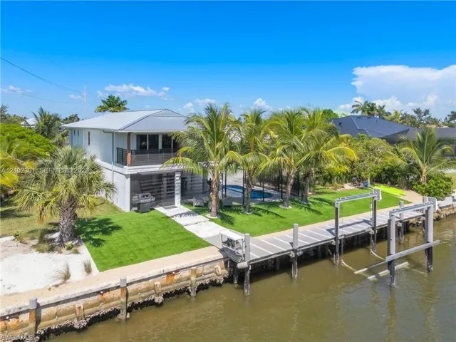 824 Rose Ct, Marco Island, Florida 34145