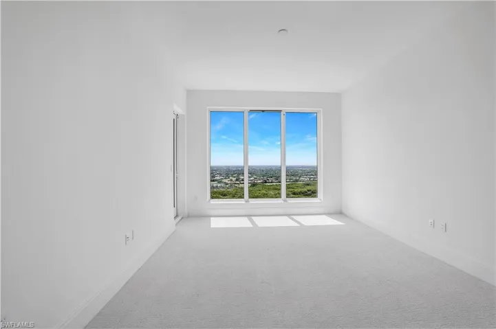 Guest bedroom.