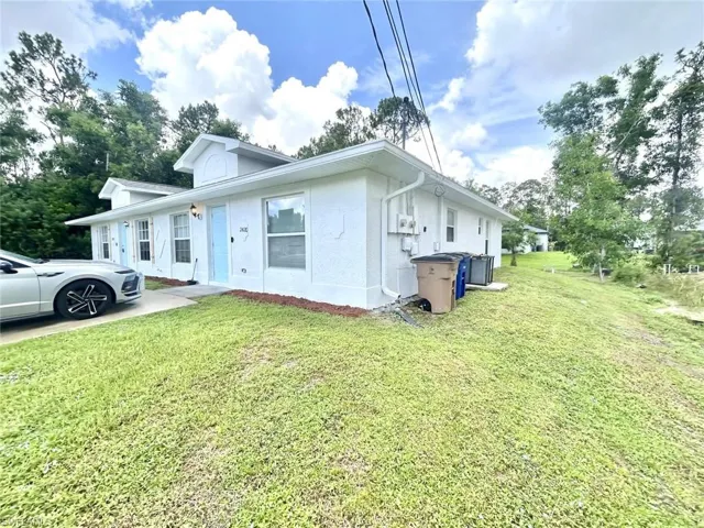 2422 Joe Ave S, Lehigh Acres, Florida 33973