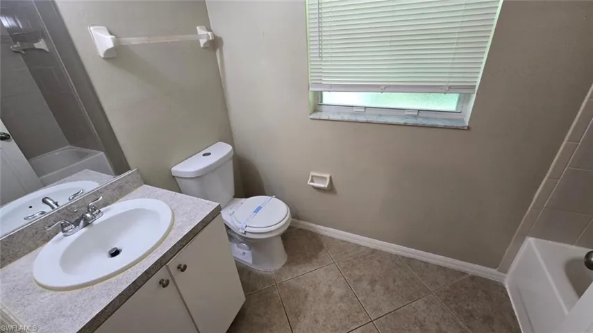 2422 Joe Ave S, Lehigh Acres, Florida 33973