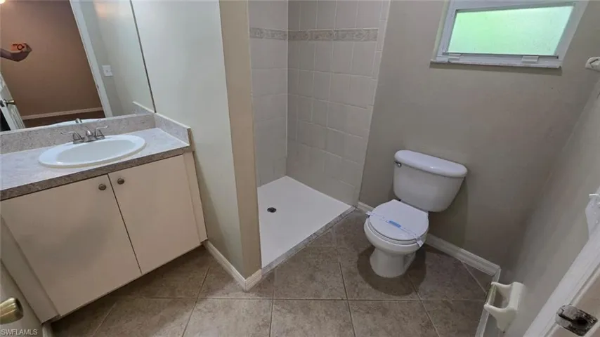 2422 Joe Ave S, Lehigh Acres, Florida 33973