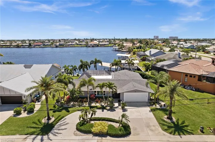 Beautiful large pool with view of the lake