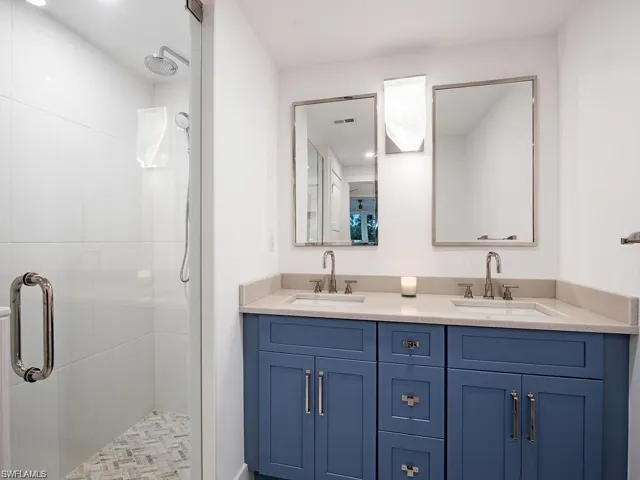 400 Park Shore Dr # 102, Naples, Florida 34103