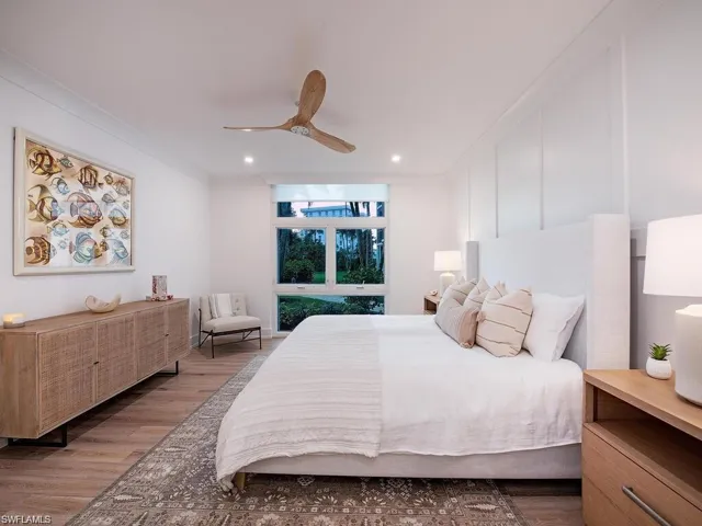 400 Park Shore Dr # 102, Naples, Florida 34103