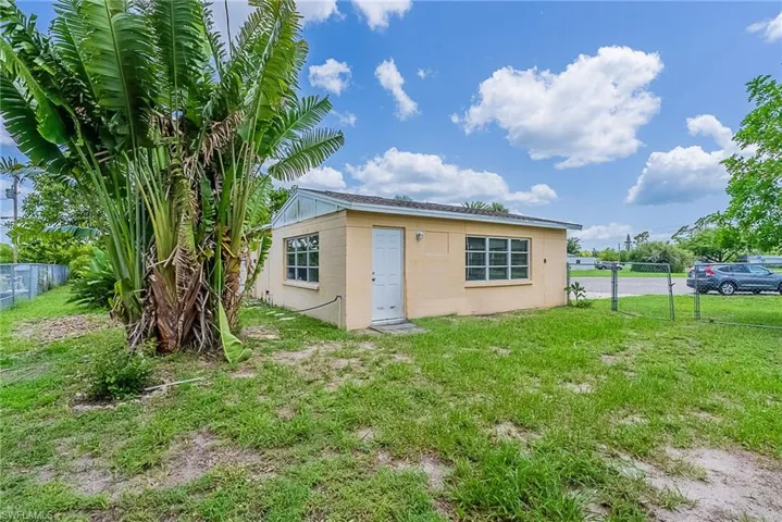 204  Alabama  CT, Lehigh Acres, FL 33936