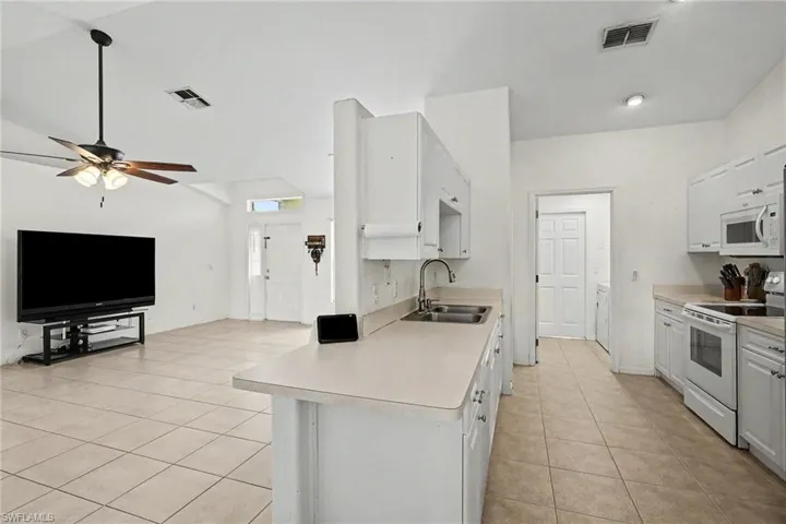 1419 Nw 20th St, Cape Coral, Florida 33993
